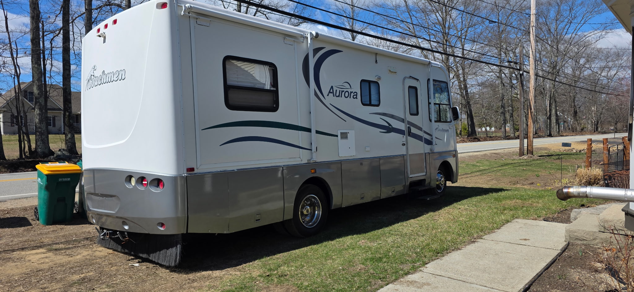 An RV recently purchased and hauled by Patriot Liquidating — proof we routinely handle large, awkward equipment from start to finish.
